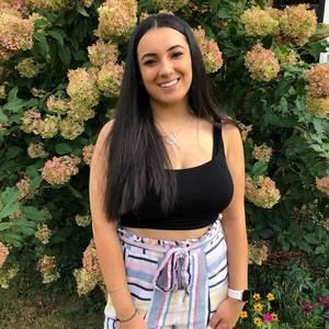 Meet your Posher, Nikki